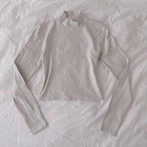 Aritzia Babaton Contour Mockneck Longsleeve in Matte Pearl Size S